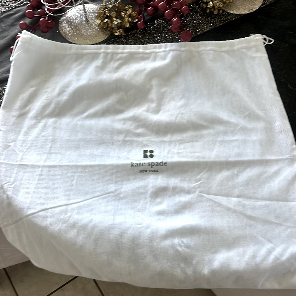 New Kate Spade large white drawstring dust bag 17.5” x 18”